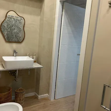 Yara 5 Terre Affittacamere 4*